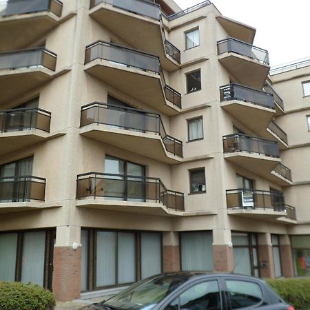 Appartement Residentie Amadeus Met Garage Sint-Idesbald Zewnętrze zdjęcie