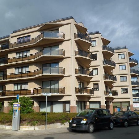 Appartement Residentie Amadeus Met Garage Sint-Idesbald Zewnętrze zdjęcie